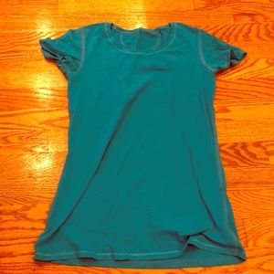 Small blue lululemon t shirt